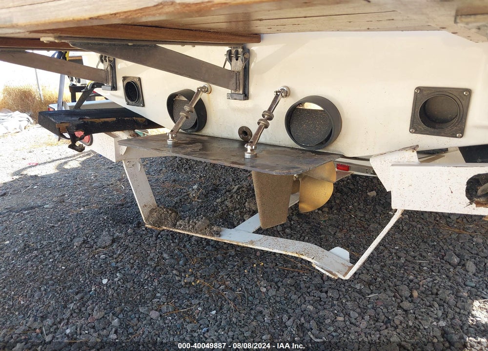 2005 AMERICAN TRAILER MANUFACT BOAT VIN: 4KUBS21275C118207