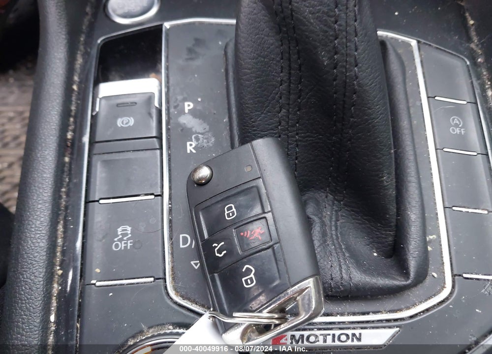 2018 VOLKSWAGEN TIGUAN 2.0T SE/2.0T SEL VIN: 3VV2B7AX2JM024968