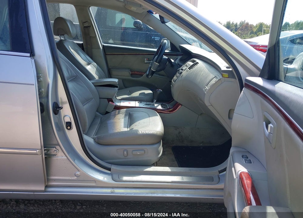 2006 HYUNDAI AZERA LIMITED/SE VIN: KMHFC46F66A107783