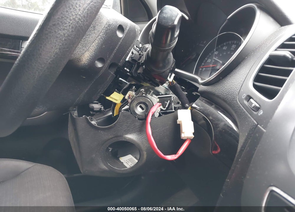 2014 KIA SORENTO LX VIN: 5XYKTCA65EG542152
