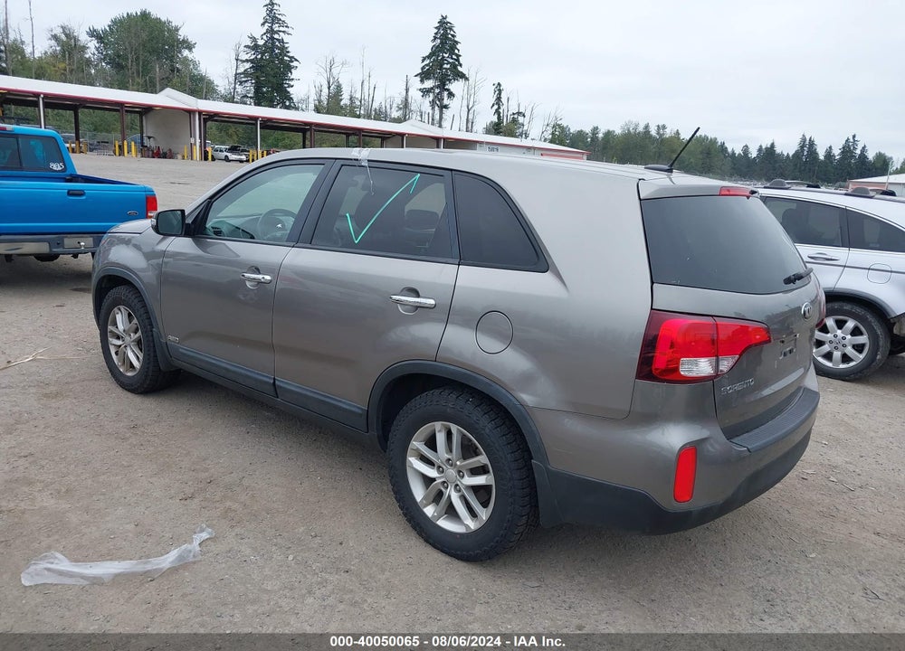 2014 KIA SORENTO LX VIN: 5XYKTCA65EG542152