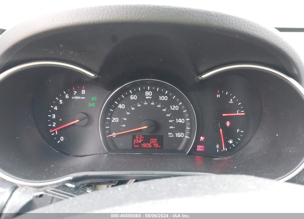 2014 KIA SORENTO LX VIN: 5XYKTCA65EG542152