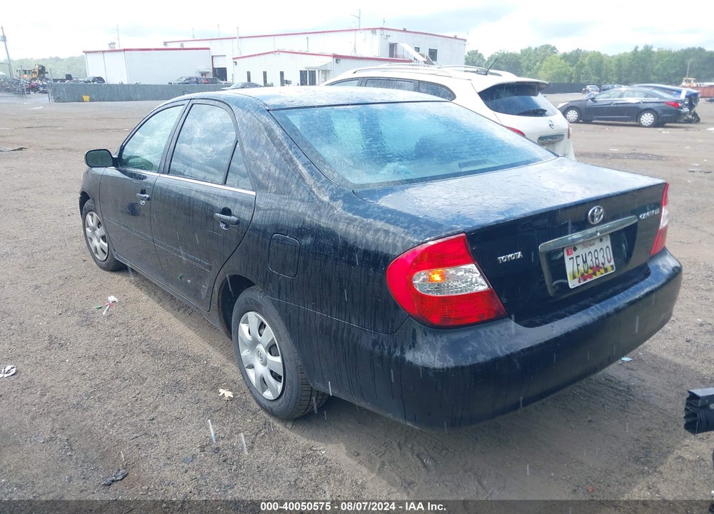 2002 TOYOTA CAMRY LE VIN: 4T1BE32K22U573418