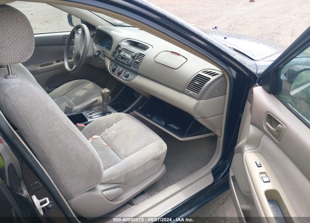 2002 TOYOTA CAMRY LE VIN: 4T1BE32K22U573418