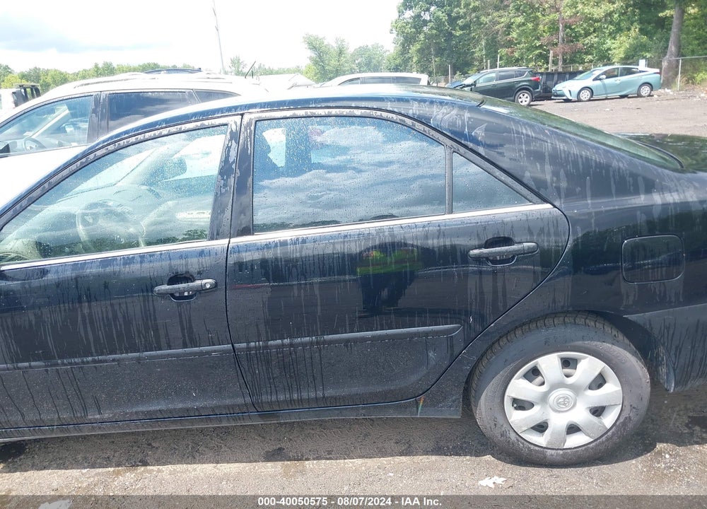 2002 TOYOTA CAMRY LE VIN: 4T1BE32K22U573418