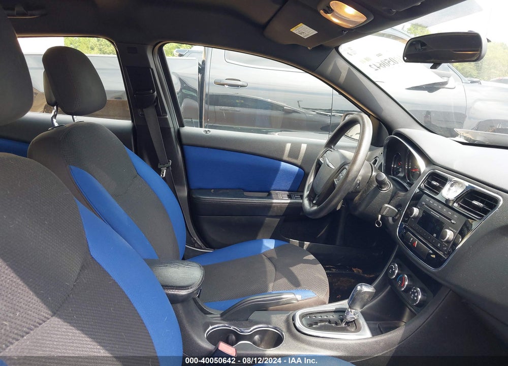 2012 CHRYSLER 200 LX VIN: 1C3CCBABXCN256643