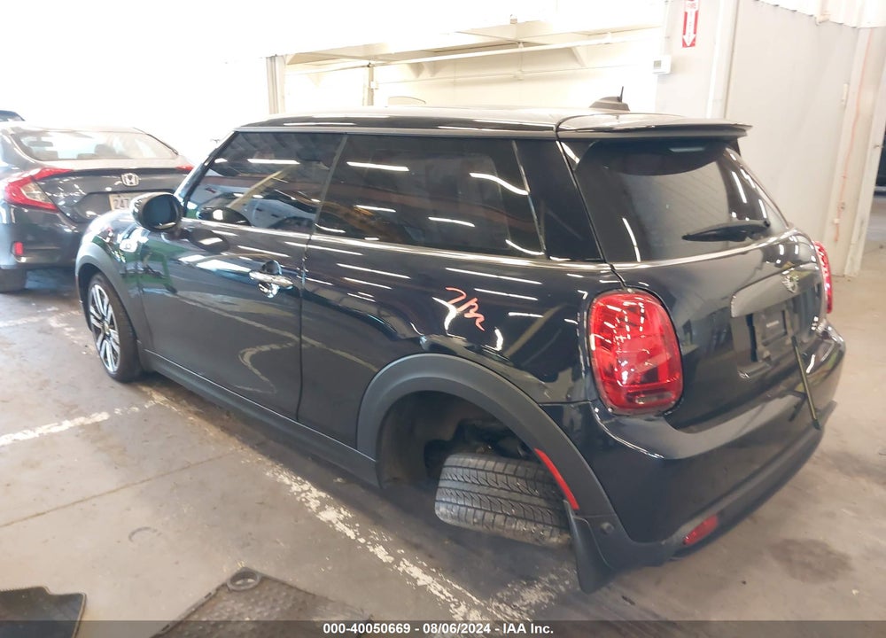 2021 MINI SE HARDTOP COOPER VIN: WMWXP3C07M2P19762