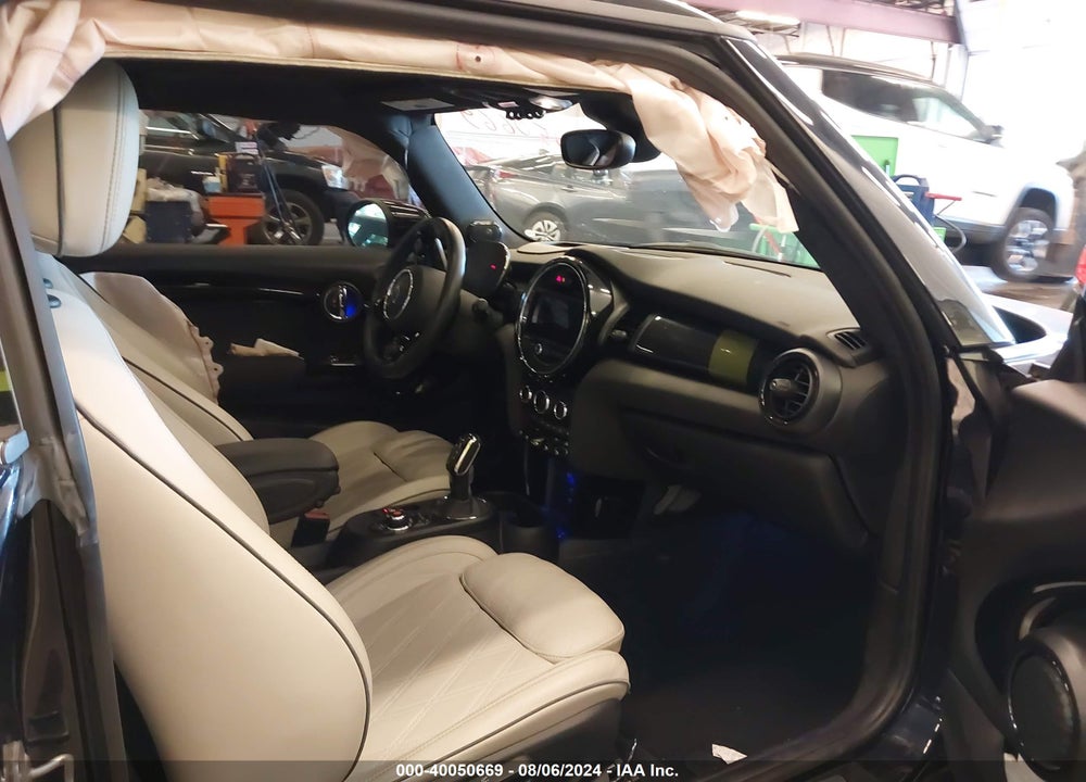 2021 MINI SE HARDTOP COOPER VIN: WMWXP3C07M2P19762