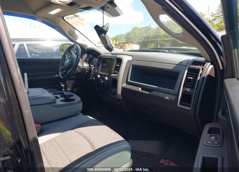 2019 RAM 1500 CLASSIC ST VIN: 1C6RR7KT2KS747871