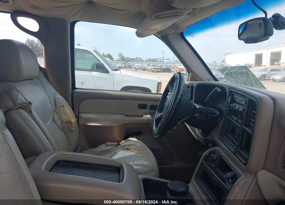 2003 CHEVROLET SUBURBAN 1500 LT VIN: 3GNEC16Z73G215925