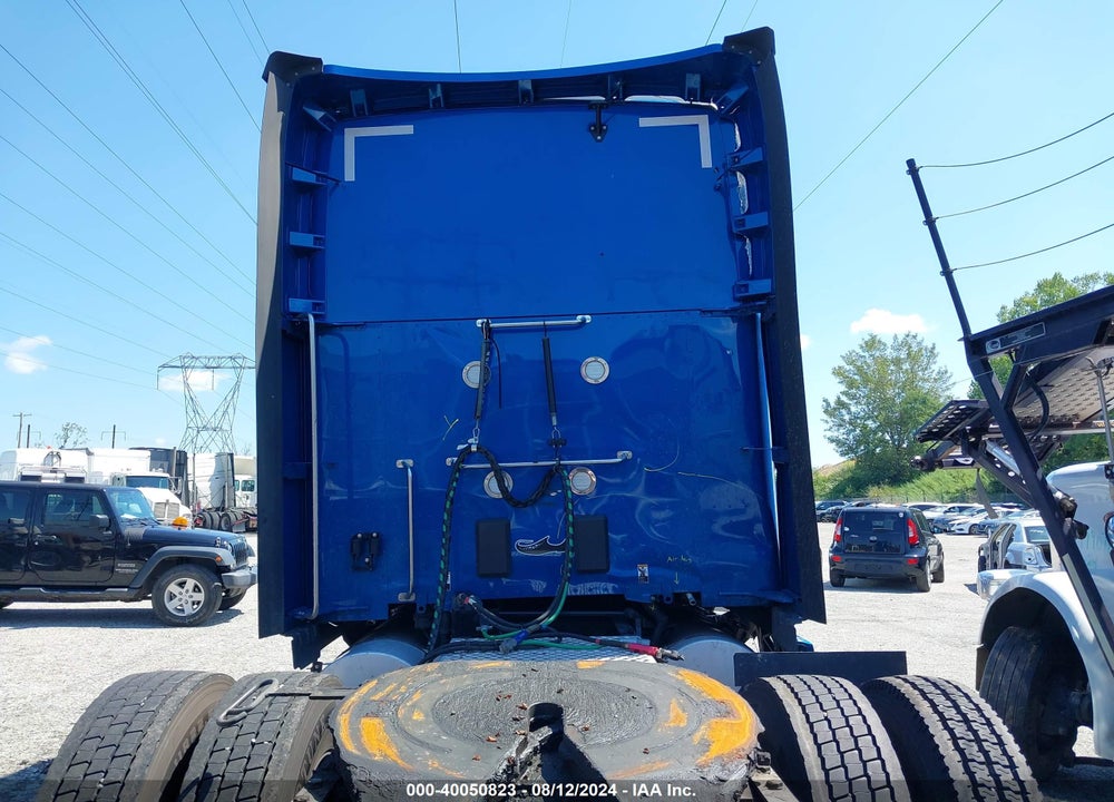 2022 KENWORTH T680 VIN: 1XKYD49X3NJ150401