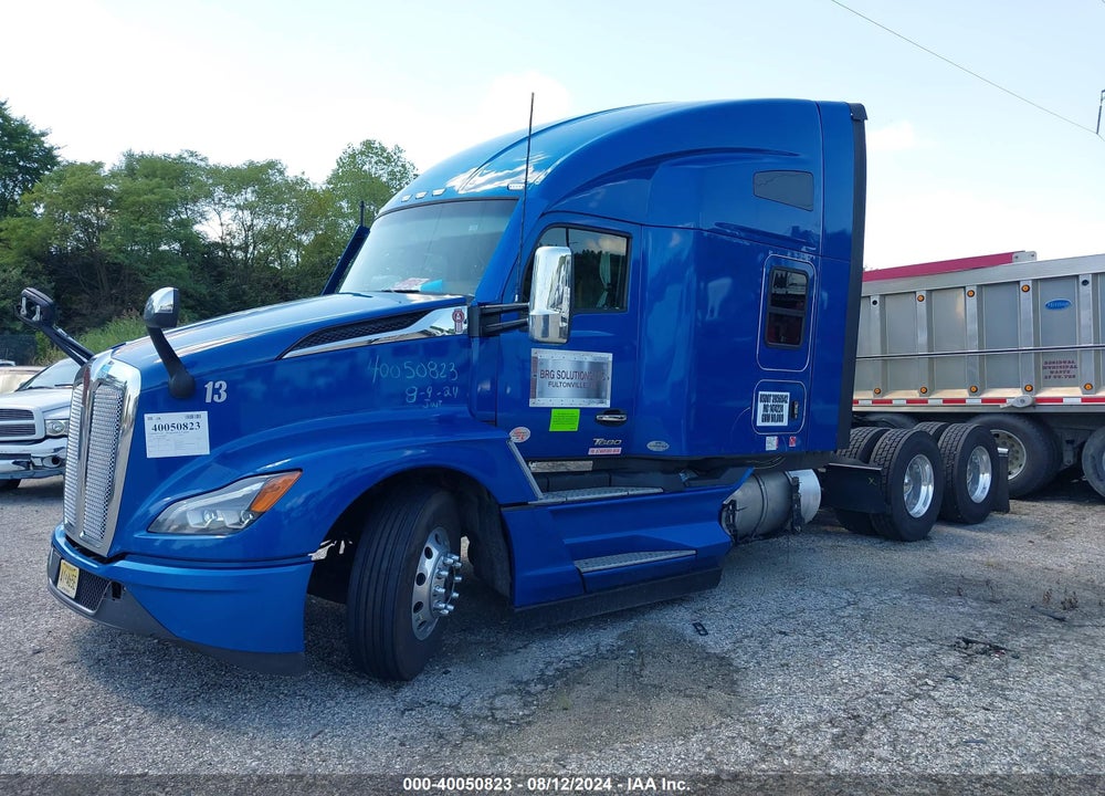 2022 KENWORTH T680 VIN: 1XKYD49X3NJ150401