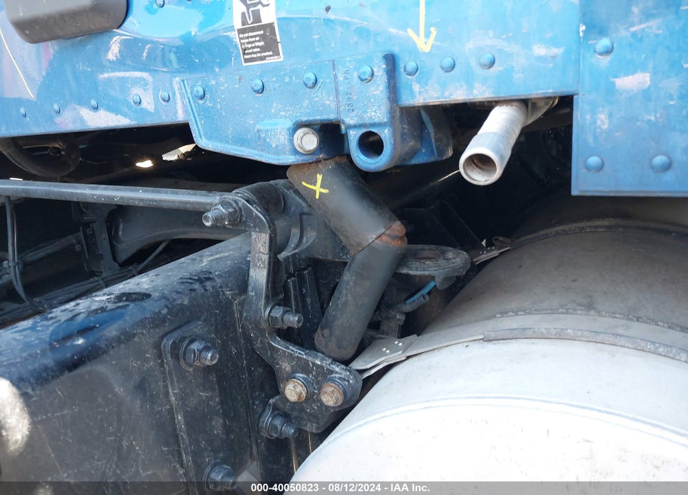 2022 KENWORTH T680 VIN: 1XKYD49X3NJ150401