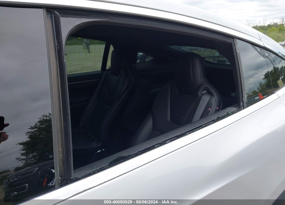 2016 TESLA MODEL X 60D/70D/75D/90D/P100D VIN: 5YJXCBE27GF011777