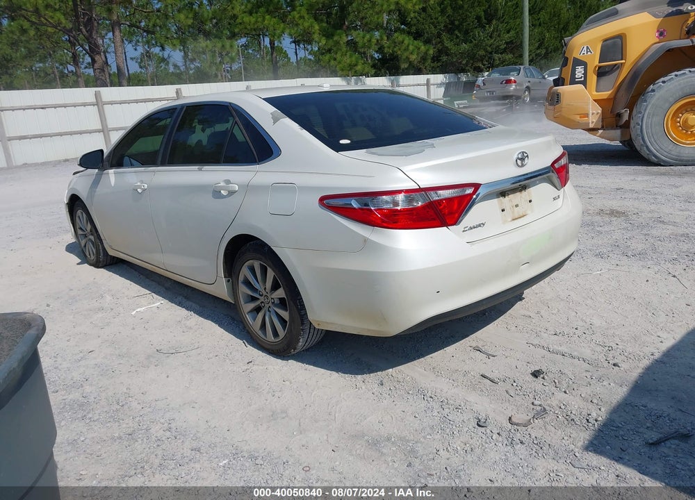 2015 TOYOTA CAMRY XLE VIN: 4T1BF1FK5FU057555