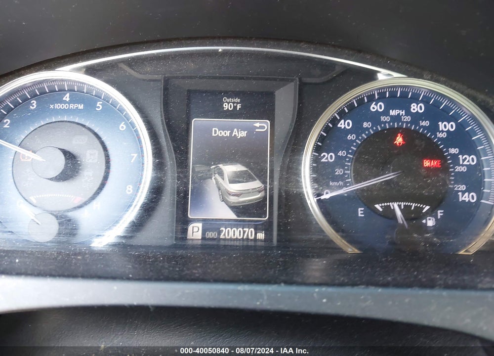 2015 TOYOTA CAMRY XLE VIN: 4T1BF1FK5FU057555
