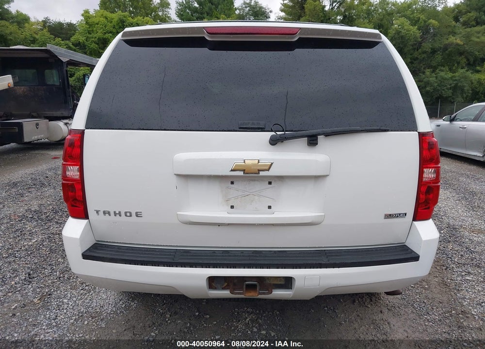 2007 CHEVROLET TAHOE LT VIN: 1GNFK13057R242074