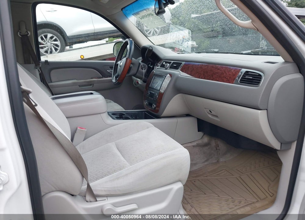 2007 CHEVROLET TAHOE LT VIN: 1GNFK13057R242074