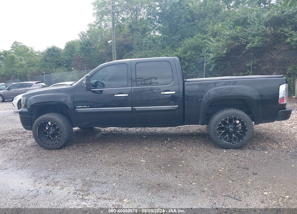 2011 GMC SIERRA 1500 DENALI VIN: 3GTP2XE23BG177314