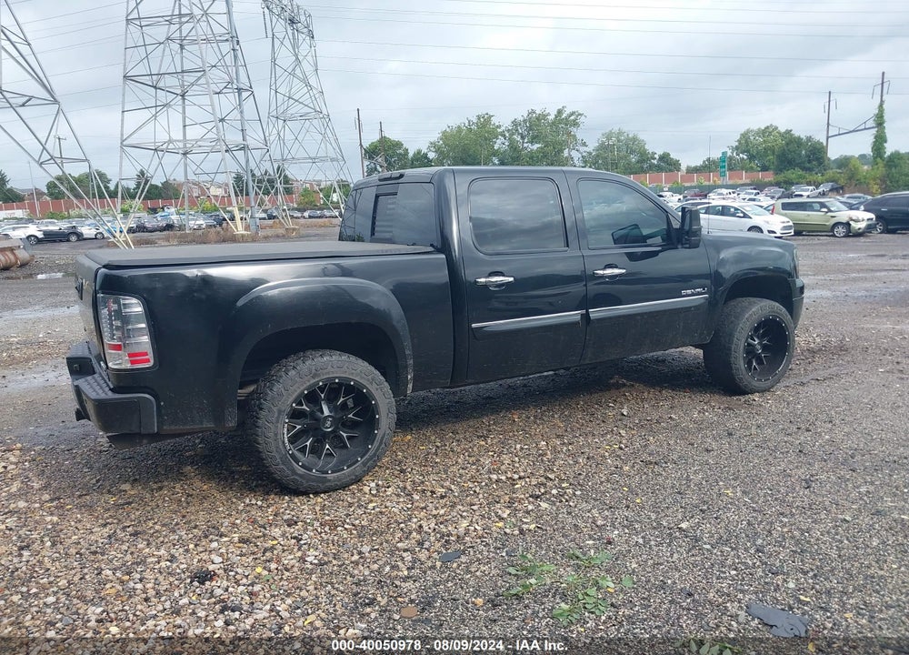 2011 GMC SIERRA 1500 DENALI VIN: 3GTP2XE23BG177314
