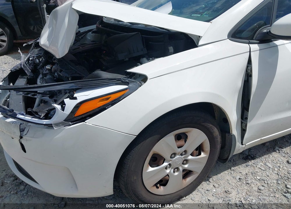 2017 KIA FORTE LX VIN: 3KPFK4A7XHE114906