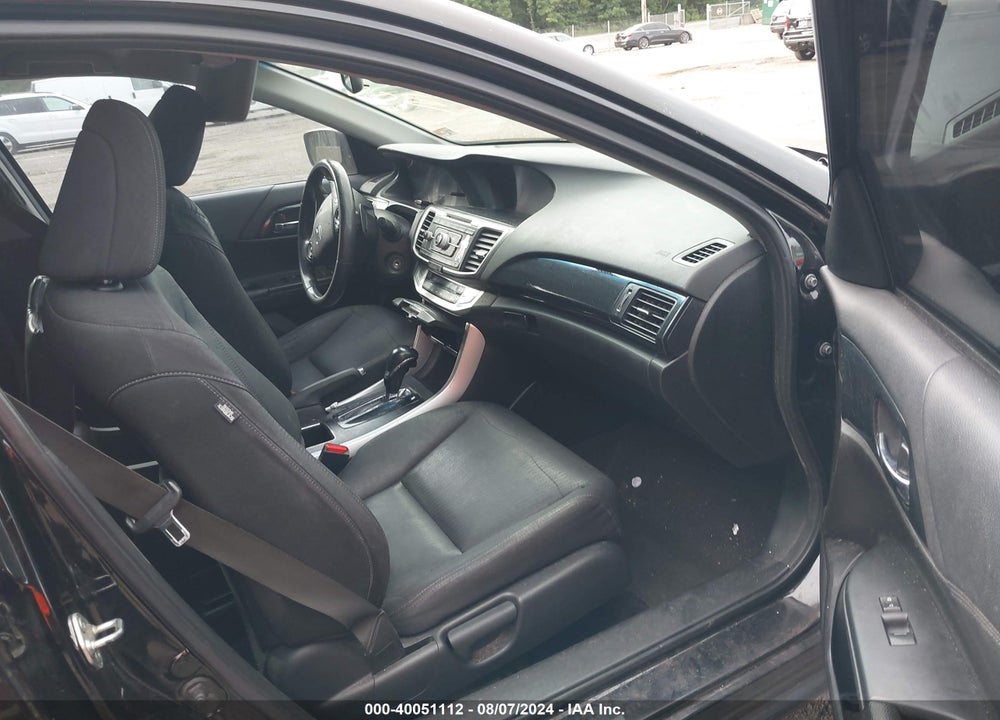 2013 HONDA ACCORD SPORT VIN: 1HGCR2F58DA033539