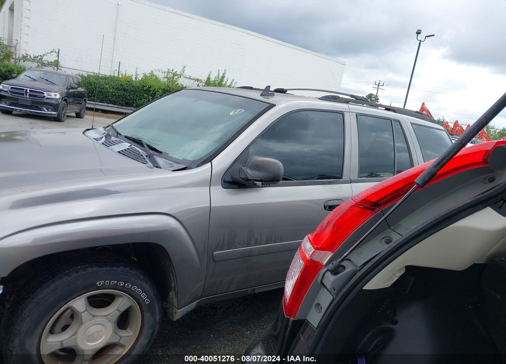 2007 CHEVROLET TRAILBLAZER LS VIN: 1GNDS13SX72233419