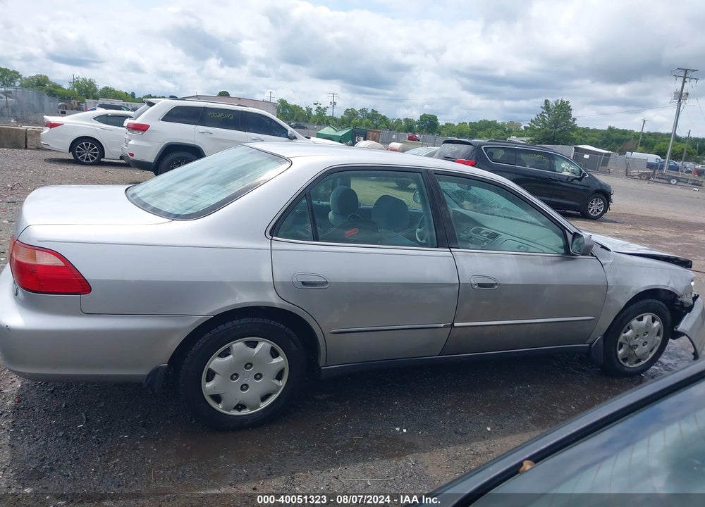 1999 HONDA ACCORD LX VIN: 1HGCG5646XA124943