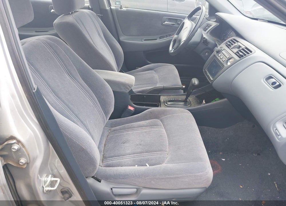 1999 HONDA ACCORD LX VIN: 1HGCG5646XA124943