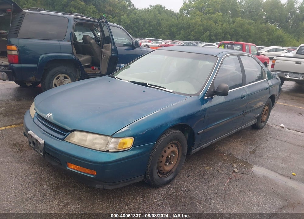 1994 HONDA ACCORD LX/EX VIN: 1HGCD5532RA153084
