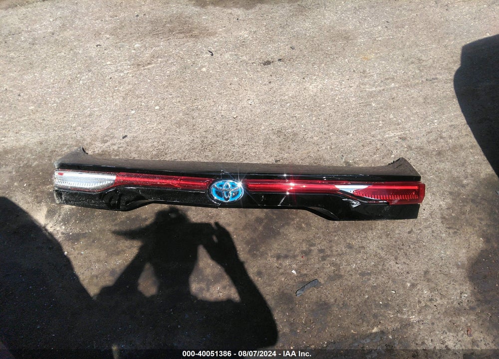 2021 TOYOTA VENZA LE VIN: JTEAAAAH8MJ056646