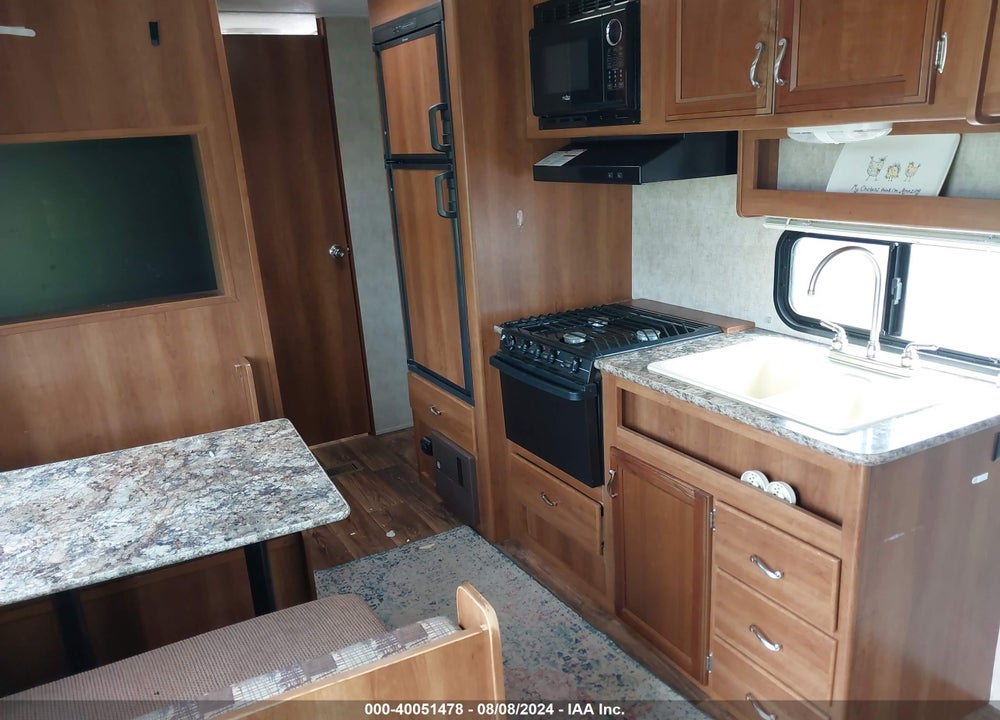 2015 AVENGER TRAVEL TRAILER VIN: 5ZT2AVRB0FB907995