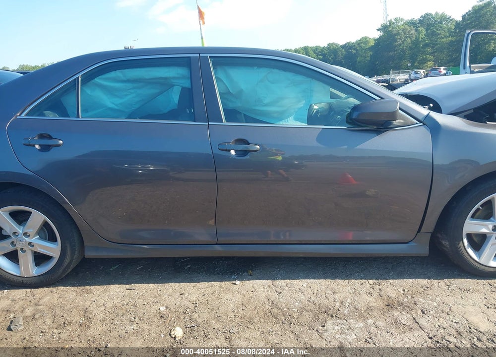 2014 TOYOTA CAMRY SE VIN: 4T1BF1FK8EU841047