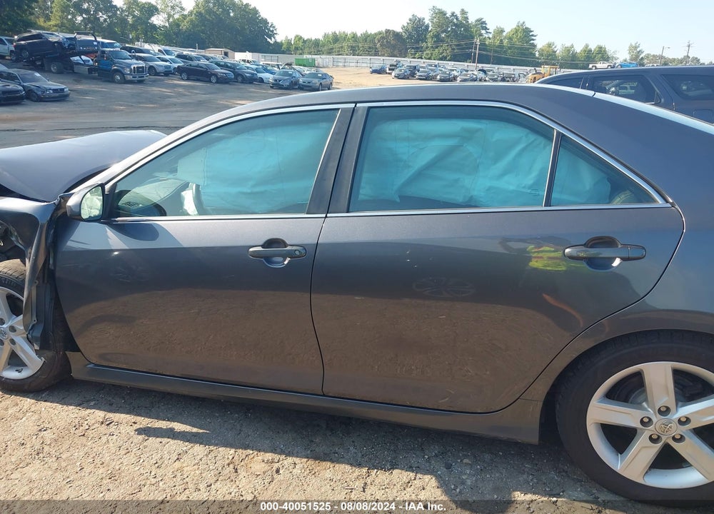 2014 TOYOTA CAMRY SE VIN: 4T1BF1FK8EU841047