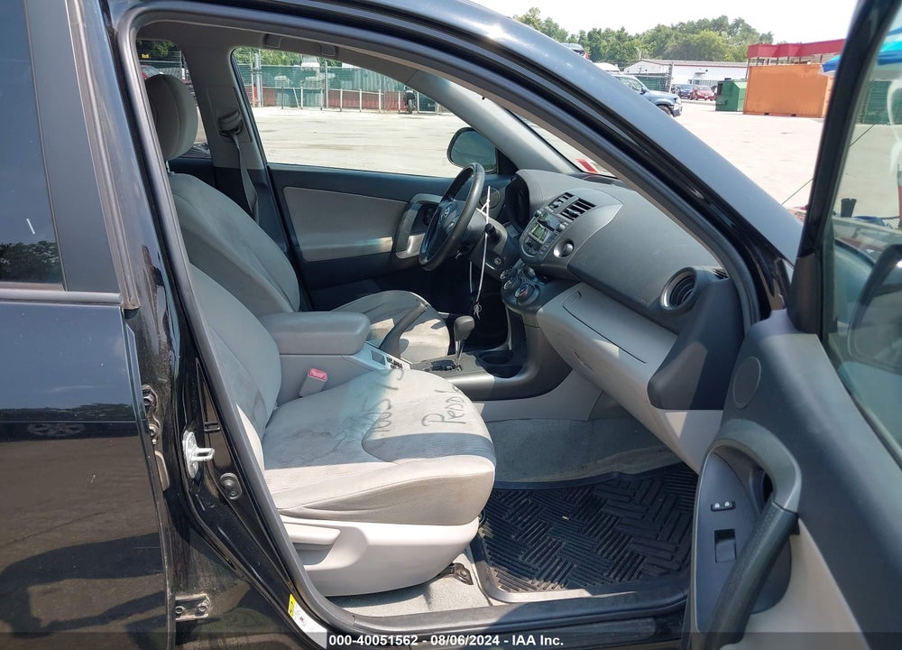 2011 TOYOTA RAV4 VIN: 2T3BF4DV4BW161678