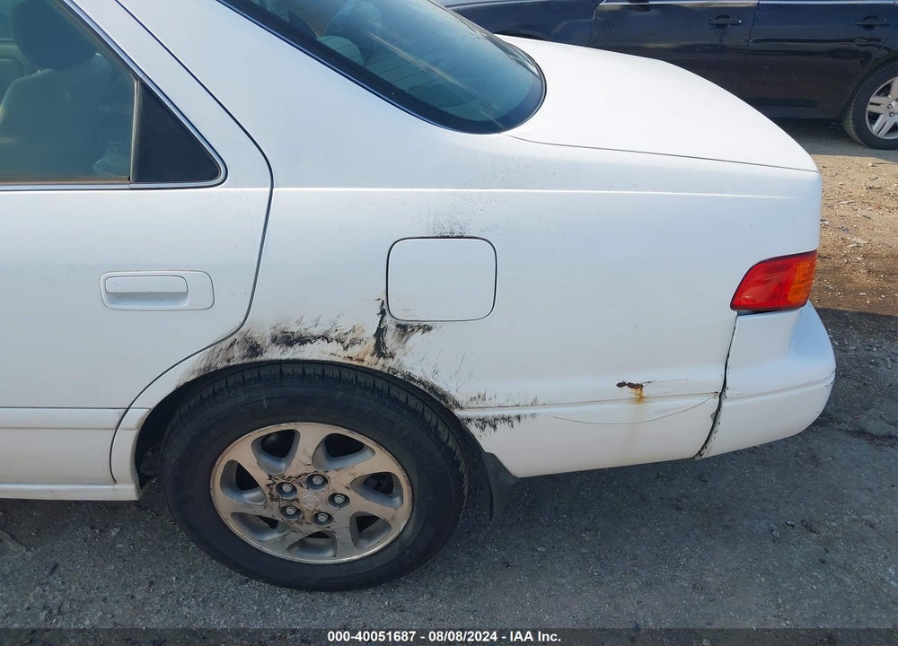 2000 TOYOTA CAMRY LE V6 VIN: JT2BF28K4Y0245963