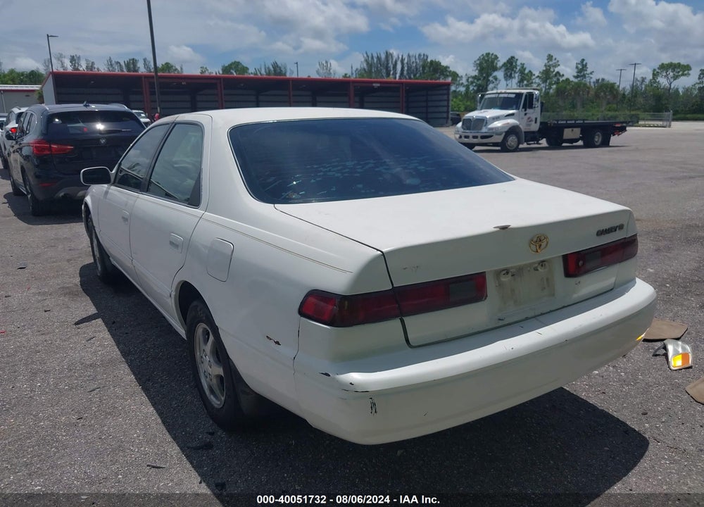 1999 TOYOTA CAMRY LE VIN: JT2BG22K7X0363865