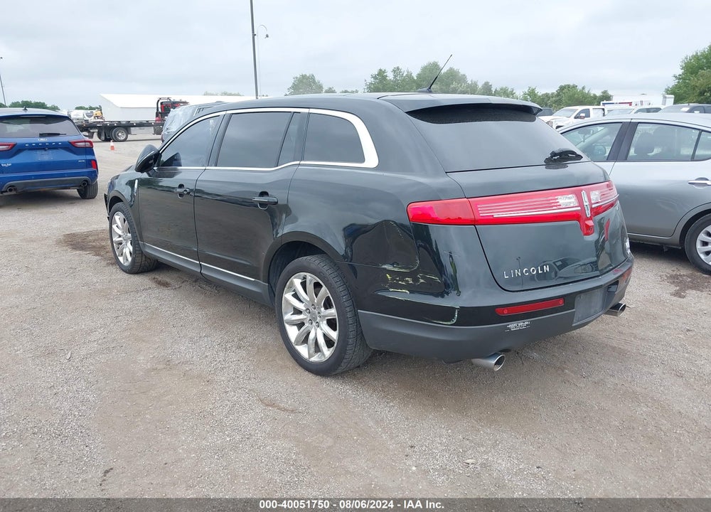 2010 LINCOLN MKT VIN: 2LMHJ5AR3ABJ09062