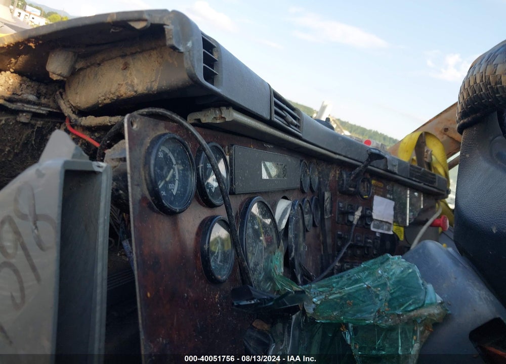 2009 FREIGHTLINER ST120 ST120 VIN: 1FUJBBCK19DAA9598