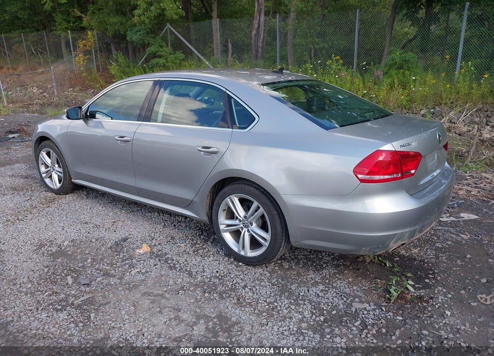2014 VOLKSWAGEN PASSAT 2.0L TDI SE VIN: 1VWBN7A34EC006723