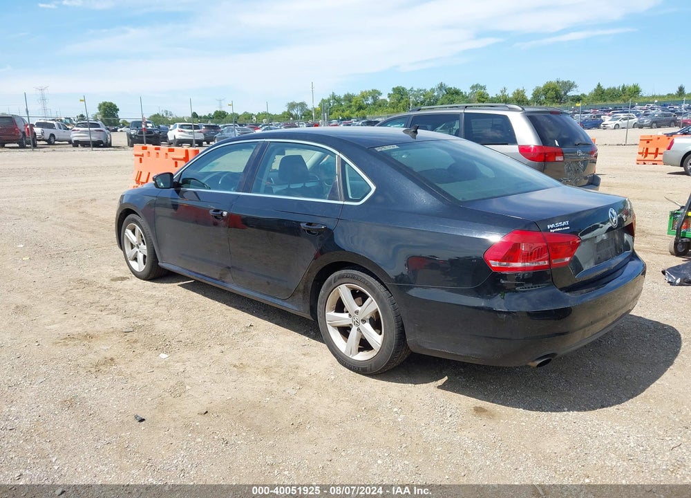 2013 VOLKSWAGEN PASSAT 2.5L SE VIN: 1VWBH7A31DC012727