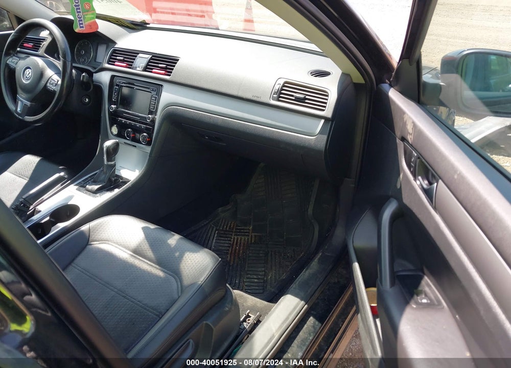 2013 VOLKSWAGEN PASSAT 2.5L SE VIN: 1VWBH7A31DC012727