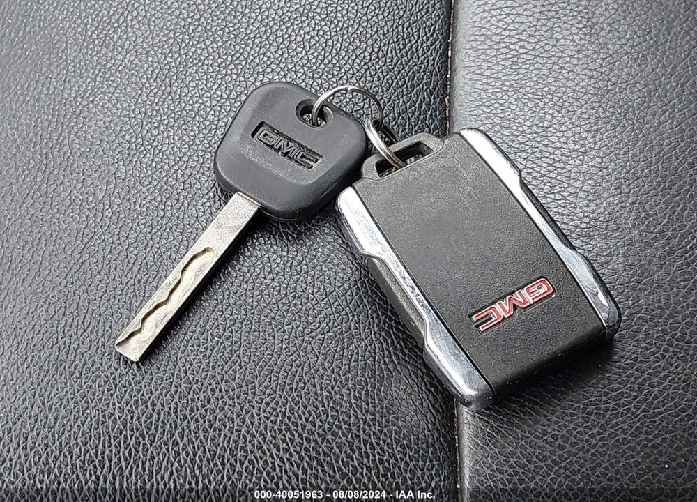 2018 GMC SIERRA 1500 SLT VIN: 3GTU2NEC3JG144831