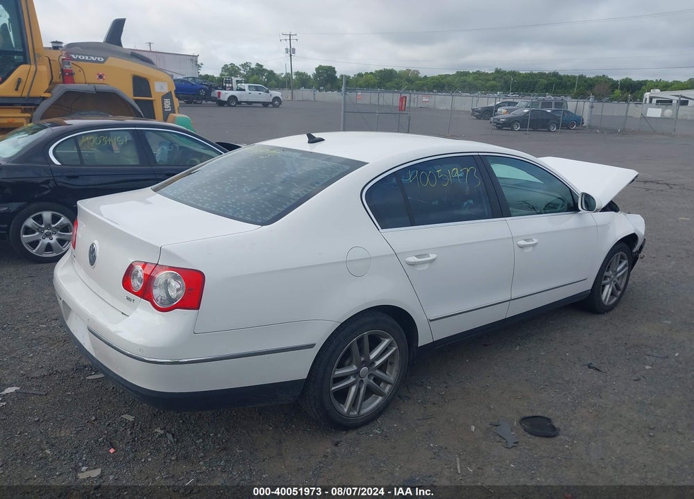 2008 VOLKSWAGEN PASSAT VIN: WVWEK73C88E175108