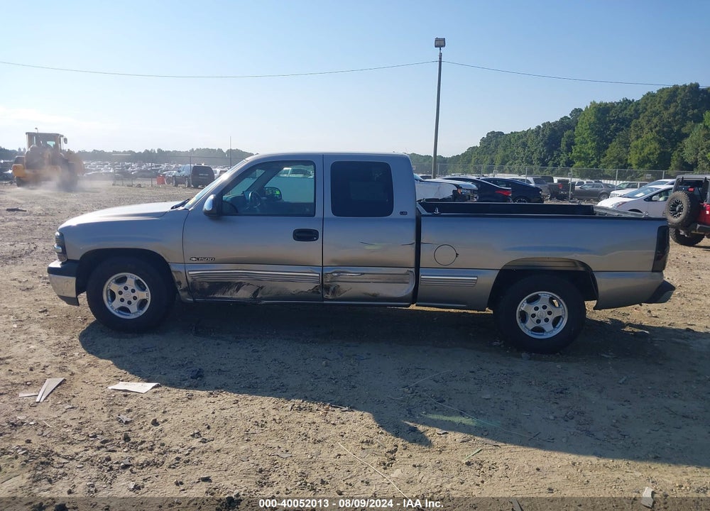 2000 CHEVROLET SILVERADO 1500 LS VIN: 2GCEC19V3Y1199191