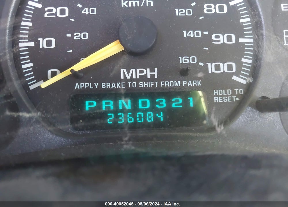 2000 CHEVROLET SILVERADO 1500 LS VIN: 2GCEC19V8Y1325464