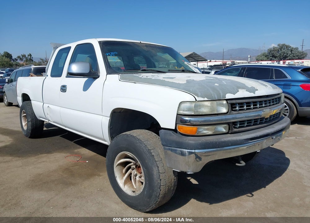 2000 CHEVROLET SILVERADO 1500 LS VIN: 2GCEC19V8Y1325464