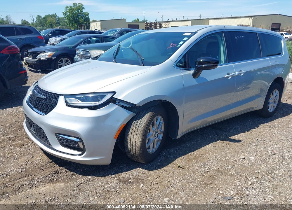 2024 CHRYSLER PACIFICA TOURING L VIN: 2C4RC1BG2RR145302
