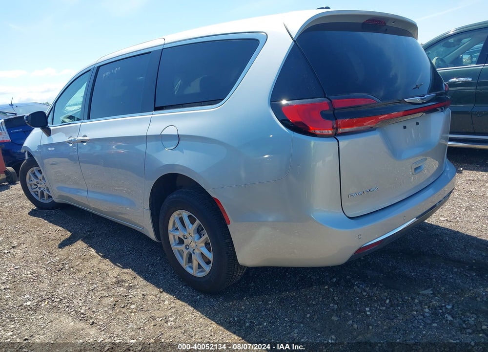 2024 CHRYSLER PACIFICA TOURING L VIN: 2C4RC1BG2RR145302