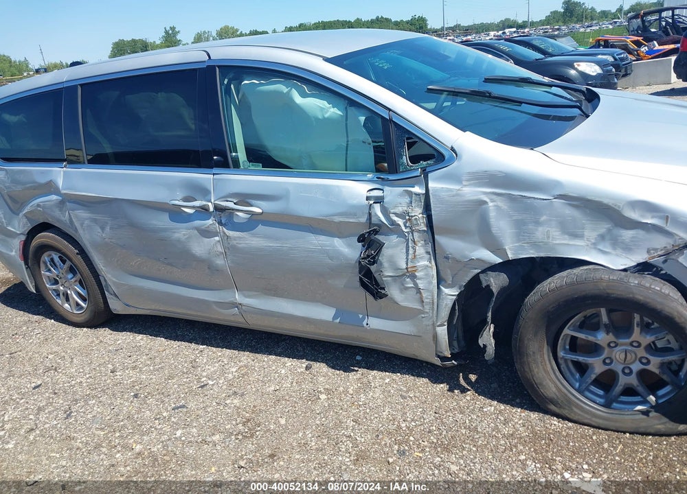 2024 CHRYSLER PACIFICA TOURING L VIN: 2C4RC1BG2RR145302